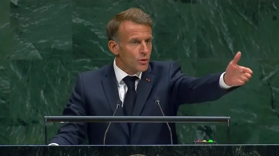 Guerra em Gaza é chamada de espetáculo vergonhoso por Macron na ONU